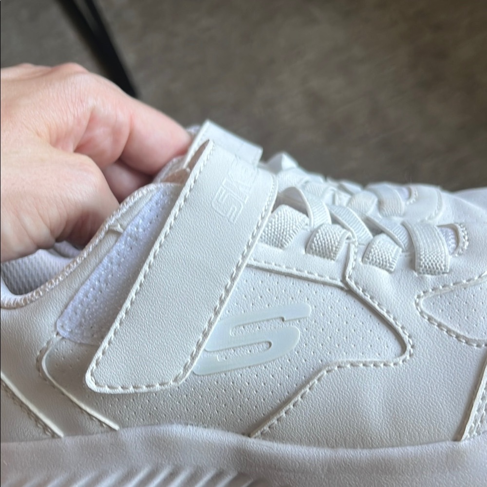 Skechers White Sneakers with Velcro Strap and Chunky Sole - Picture 4 of 6
